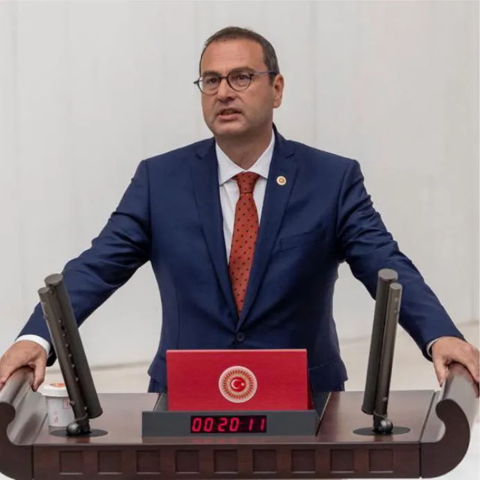 RIDVAN UZ: “ŞİRKETLERİN DEĞİL HALKIN VEKİLİYİZ”